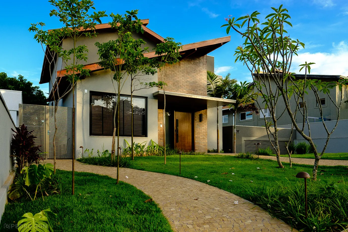 Ambiente integrado à vegetação: princípio da arquitetura biofílica